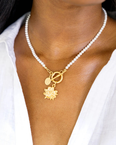 Susan Shaw 3689 Magnolia Flower & Pearl Toggle Necklace