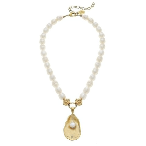 Susan Shaw 3974 Pearl in Gold Oyster Necklace