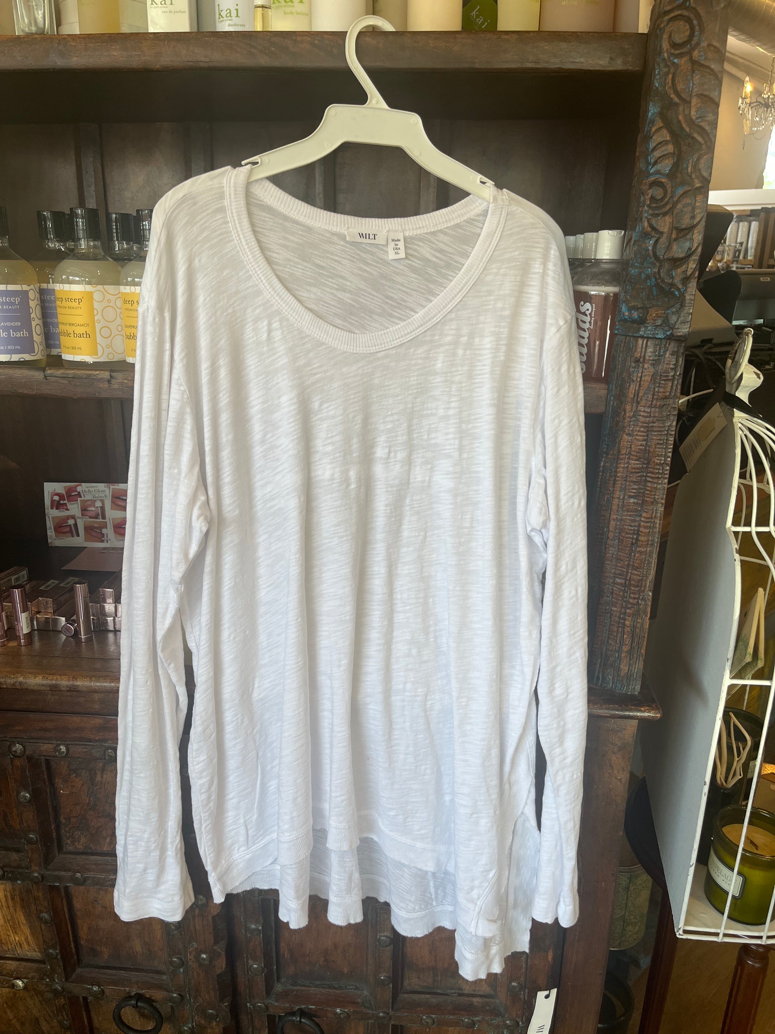 Wilt white long sleeve