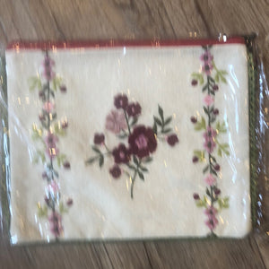 Chi Kamari hand embroidery pouch