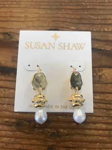 Susan Shaw 1059 Freshwater Pearl Bentley Earrings